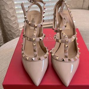 Nude/Poudre Patent Valentino Rockstuds Sz 40